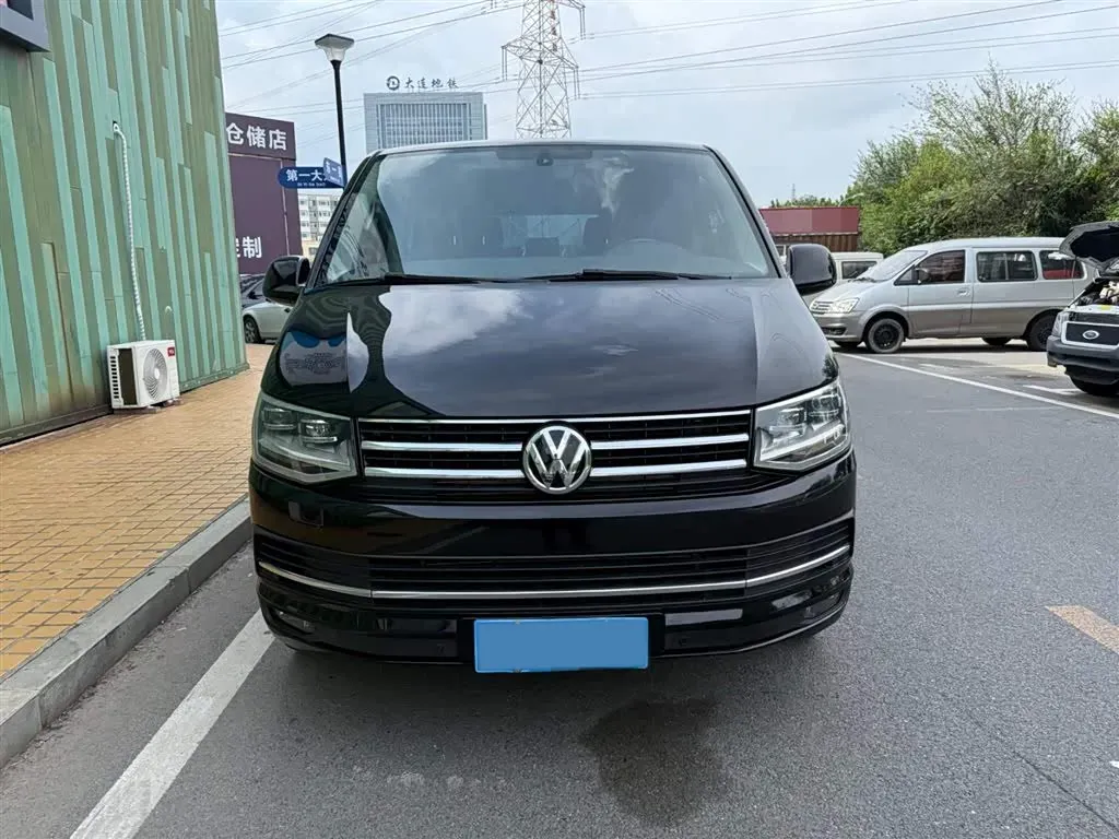 2018 Volkswagen Multivan 2.0T 204HP L4 7DCT,autocango,china used car exporter,china ev exporter,chinese used car exporter,chinese used ev exporter