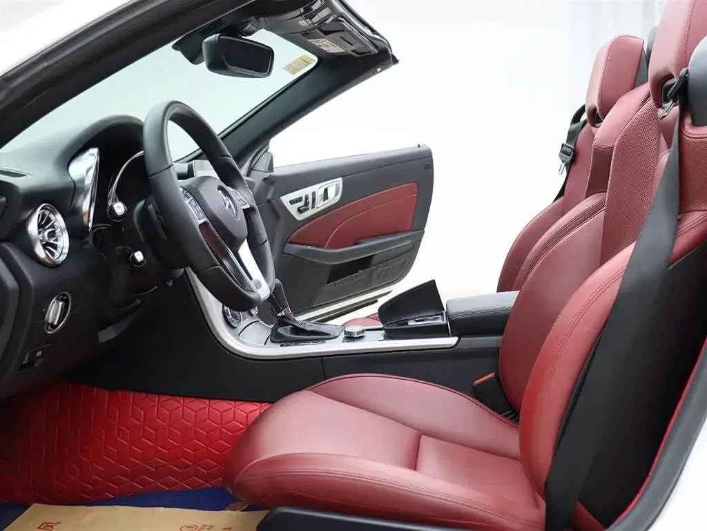 2011 Mercedes-Benz SLK Class 1.8T 184HP L4 7AT,autocango,china used car exporter,china ev exporter,chinese used car exporter,chinese used ev exporter