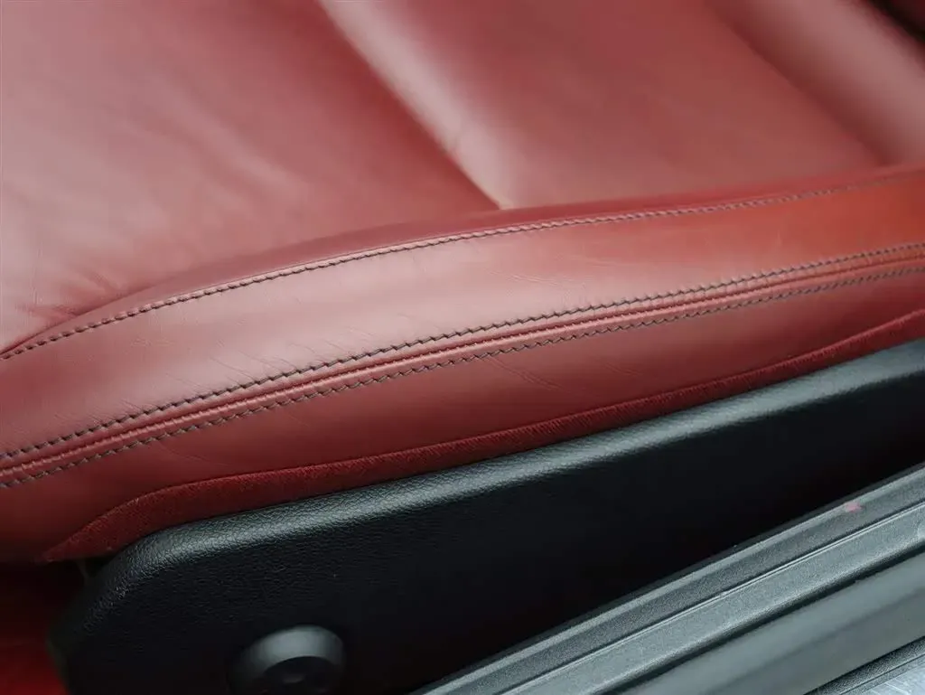 2011 Mercedes-Benz SLK Class 1.8T 184HP L4 7AT,autocango,china used car exporter,china ev exporter,chinese used car exporter,chinese used ev exporter