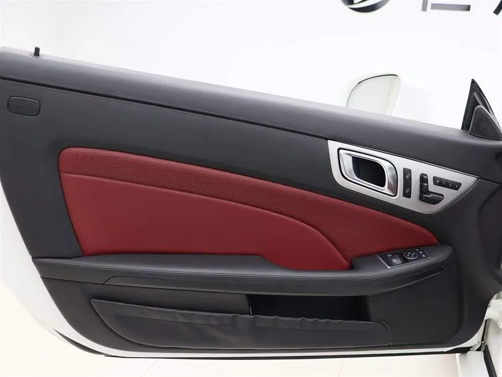 2011 Mercedes-Benz SLK Class 1.8T 184HP L4 7AT,autocango,china used car exporter,china ev exporter,chinese used car exporter,chinese used ev exporter