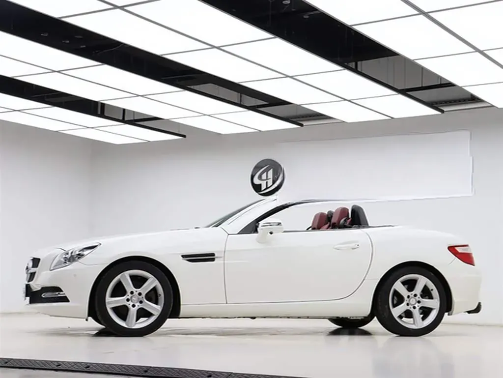 2011 Mercedes-Benz SLK Class 1.8T 184HP L4 7AT,autocango,china used car exporter,china ev exporter,chinese used car exporter,chinese used ev exporter