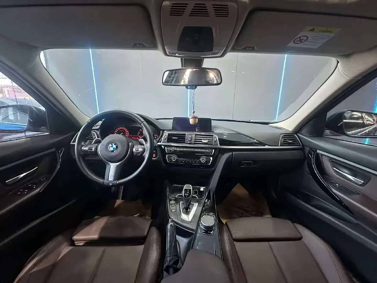 2019 BMW 3 Series 2.0T 184HP L4 8AT,autocango,china used car exporter,china ev exporter,chinese used car exporter,chinese used ev exporter