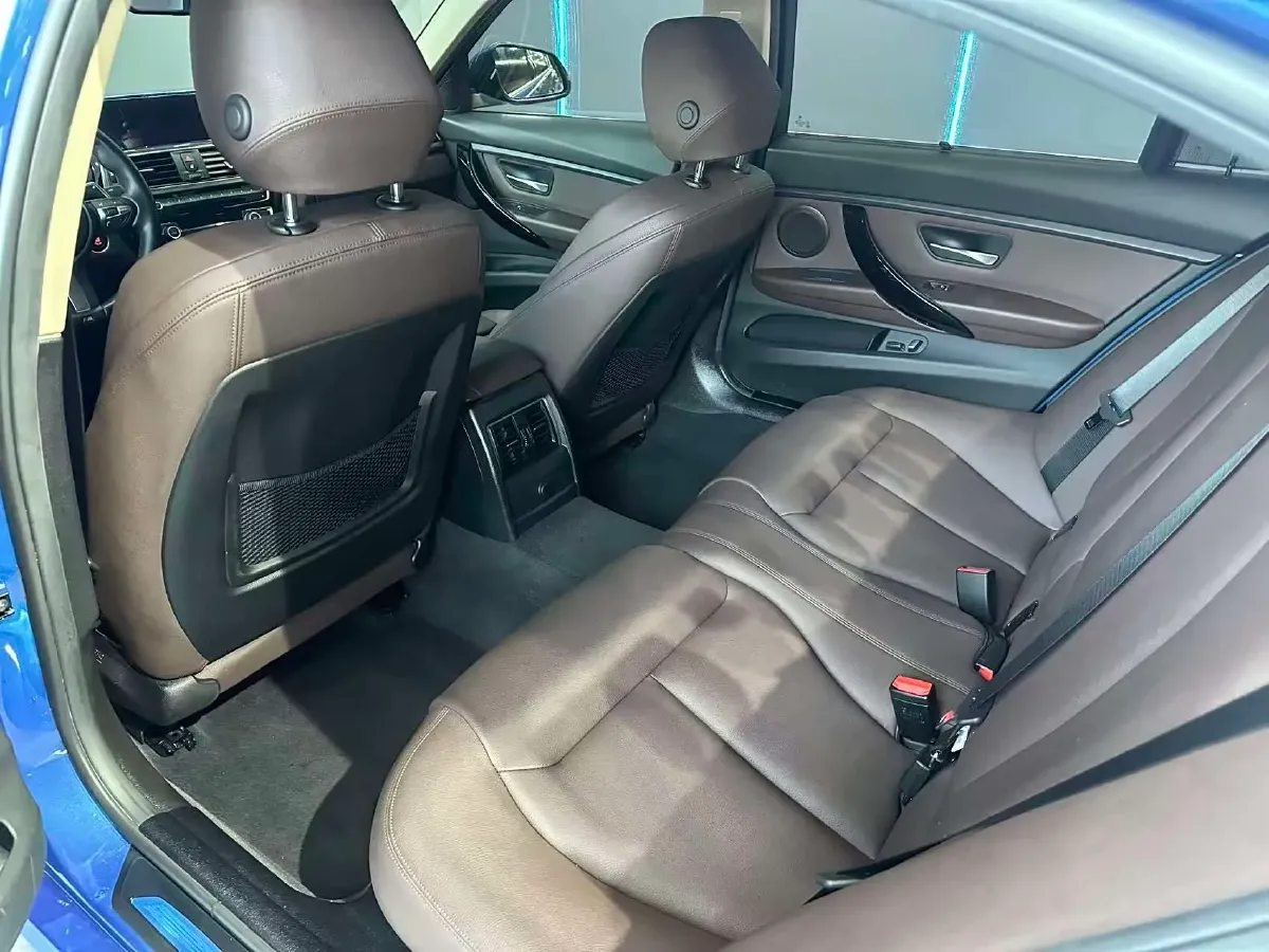 2019 BMW 3 Series 2.0T 184HP L4 8AT,autocango,china used car exporter,china ev exporter,chinese used car exporter,chinese used ev exporter