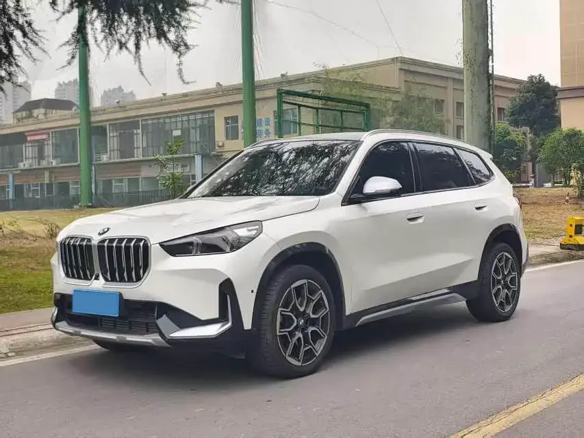 2023 BMW X1 2.0T 204HP L4 7DCT