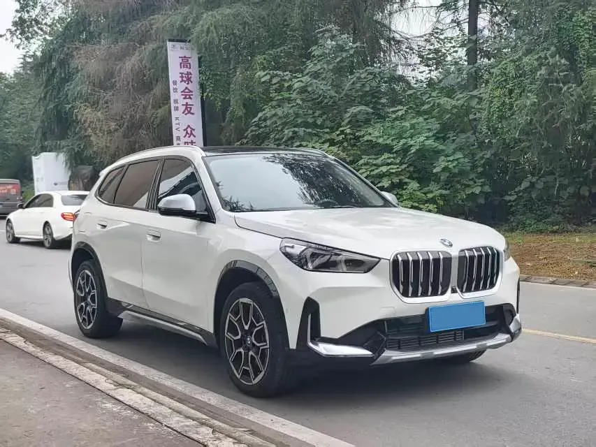 2023 BMW X1 2.0T 204HP L4 7DCT,autocango,china used car exporter,china ev exporter,chinese used car exporter,chinese used ev exporter