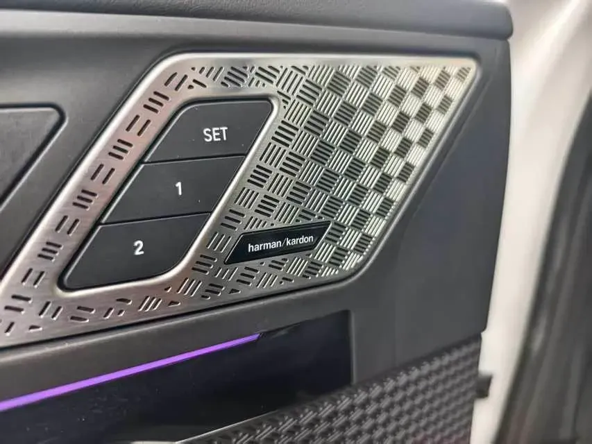 2023 BMW X1 2.0T 204HP L4 7DCT,autocango,china used car exporter,china ev exporter,chinese used car exporter,chinese used ev exporter