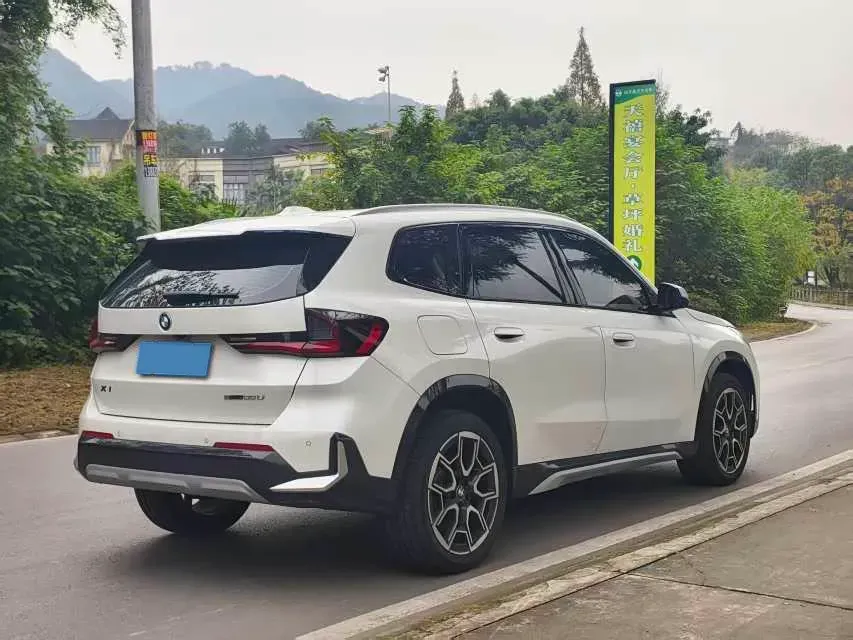 2023 BMW X1 2.0T 204HP L4 7DCT,autocango,china used car exporter,china ev exporter,chinese used car exporter,chinese used ev exporter