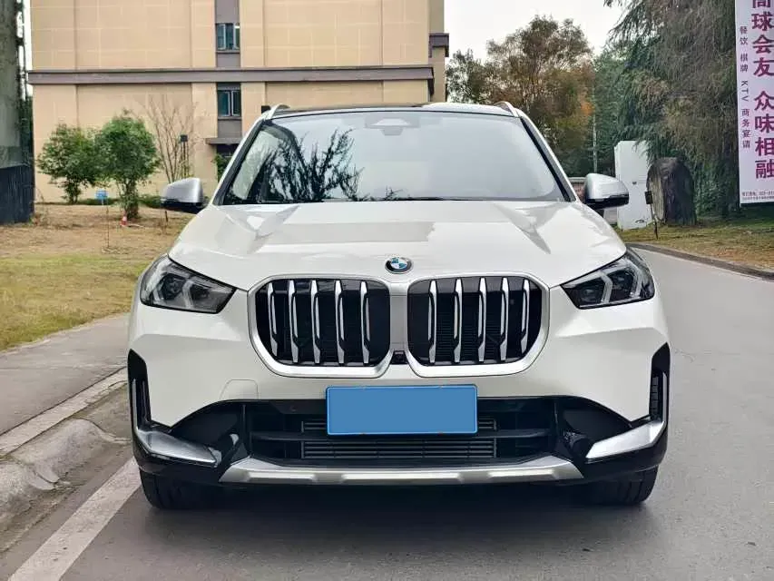 2023 BMW X1 2.0T 204HP L4 7DCT,autocango,china used car exporter,china ev exporter,chinese used car exporter,chinese used ev exporter