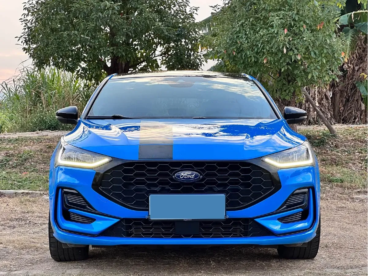 2022 Ford Focus 1.5T 177HP L4 6AT,autocango,china used car exporter,china ev exporter,chinese used car exporter,chinese used ev exporter