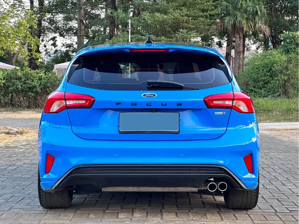 2022 Ford Focus 1.5T 177HP L4 6AT,autocango,china used car exporter,china ev exporter,chinese used car exporter,chinese used ev exporter