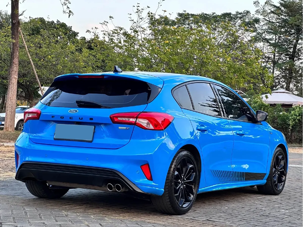 2022 Ford Focus 1.5T 177HP L4 6AT,autocango,china used car exporter,china ev exporter,chinese used car exporter,chinese used ev exporter