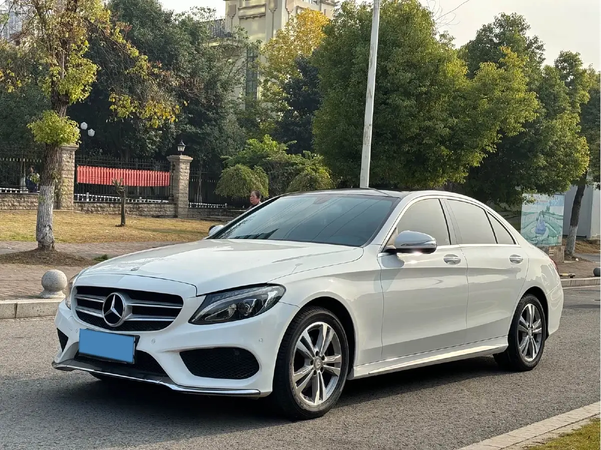 2016 Mercedes-Benz C Class 2.0T 184HP L4 7AT