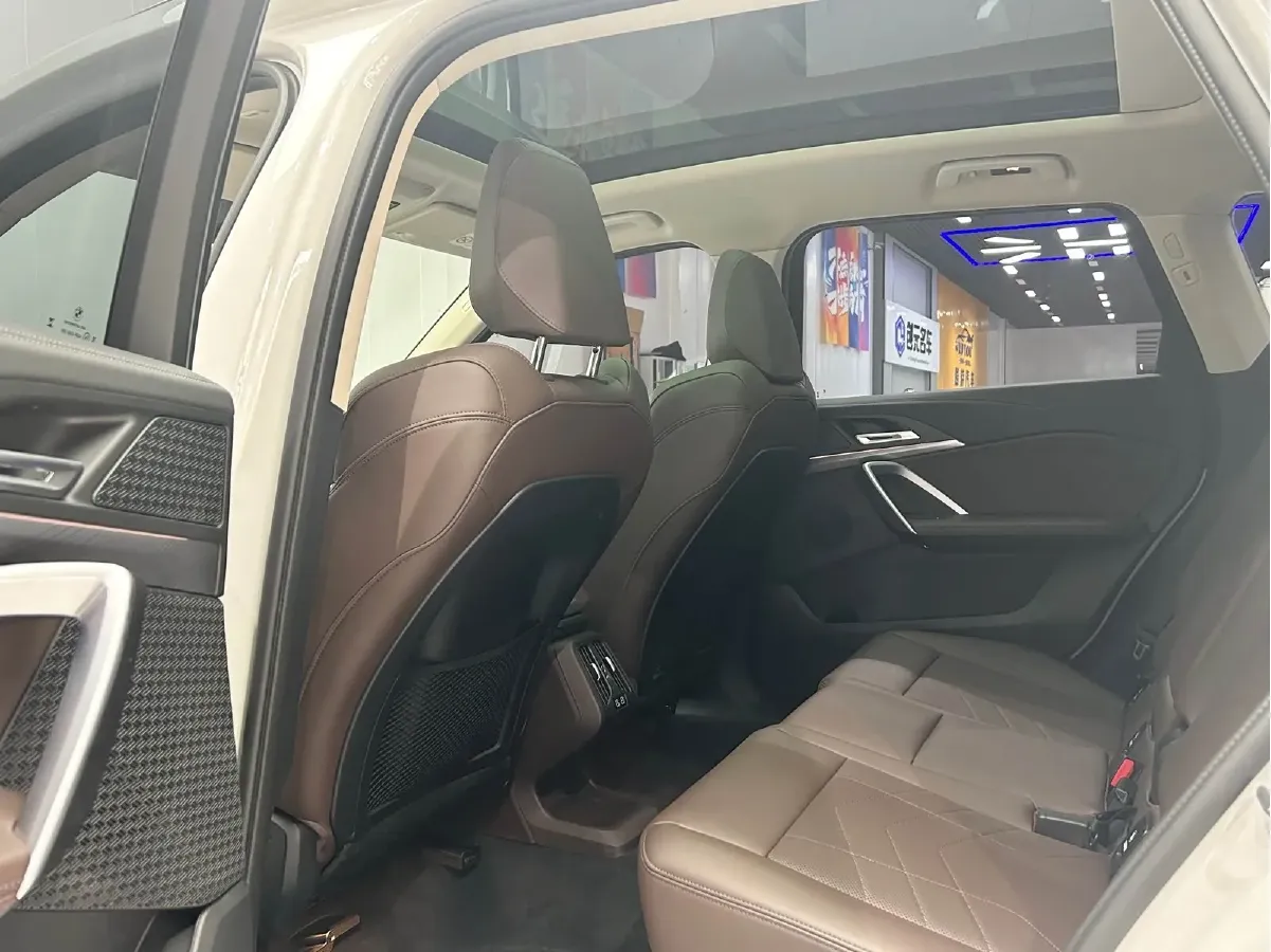 2023 BMW X1 2.0T 204HP L4 7DCT,autocango,china used car exporter,china ev exporter,chinese used car exporter,chinese used ev exporter