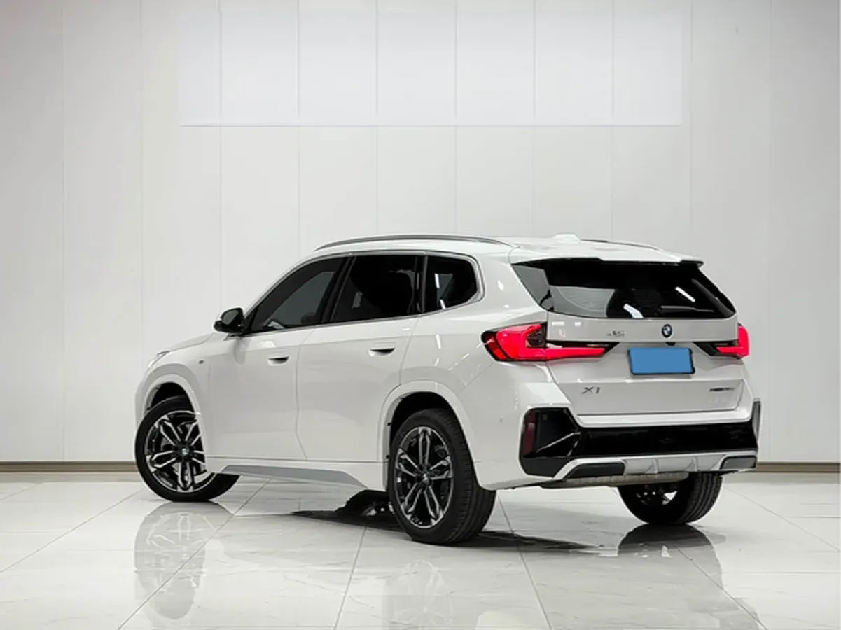 2023 BMW X1 2.0T 204HP L4 7DCT,autocango,china used car exporter,china ev exporter,chinese used car exporter,chinese used ev exporter
