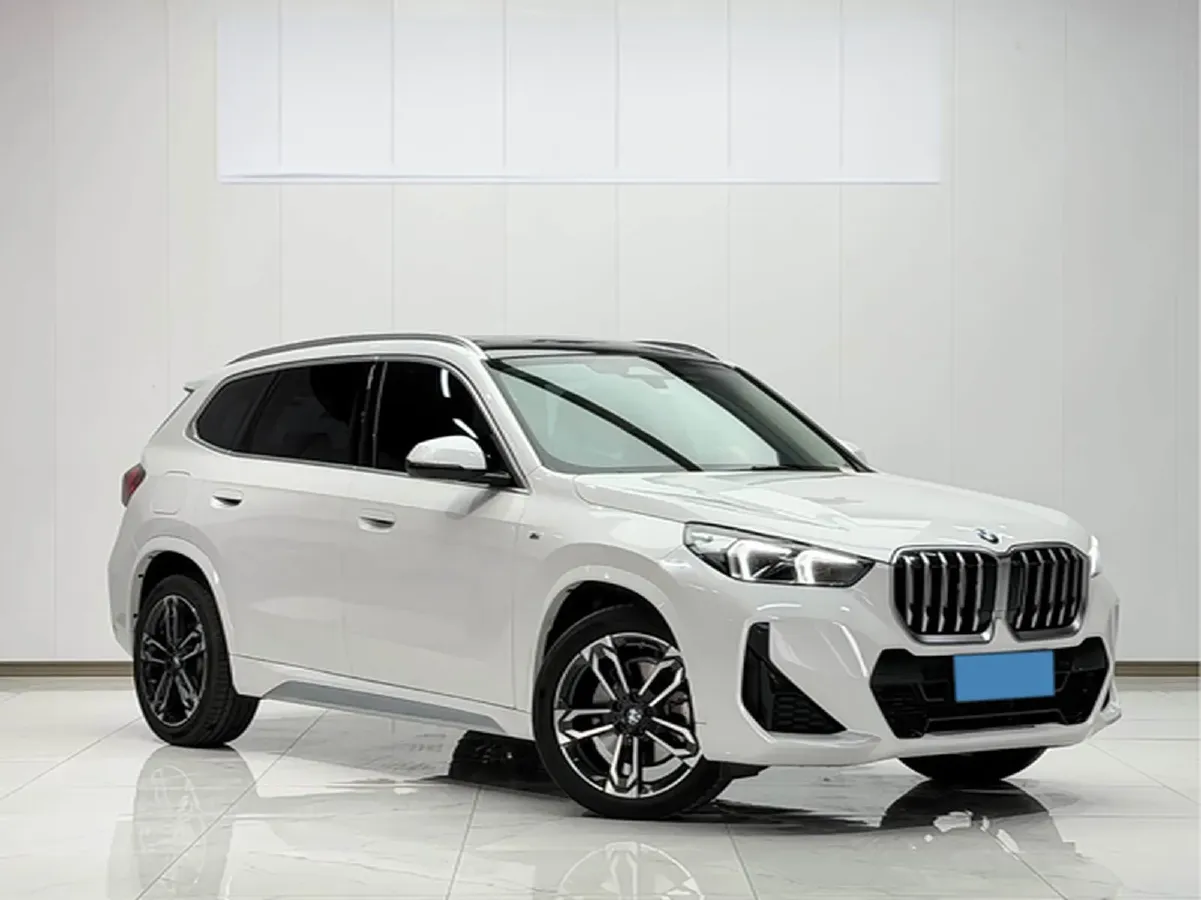 2023 BMW X1 2.0T 204HP L4 7DCT,autocango,china used car exporter,china ev exporter,chinese used car exporter,chinese used ev exporter