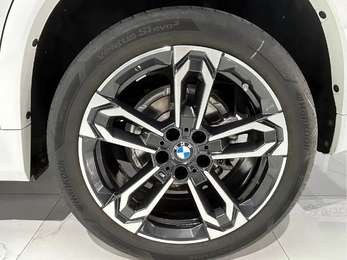 2023 BMW X1 2.0T 204HP L4 7DCT,autocango,china used car exporter,china ev exporter,chinese used car exporter,chinese used ev exporter