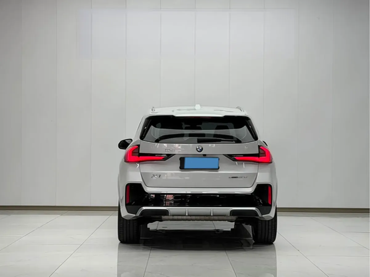 2023 BMW X1 2.0T 204HP L4 7DCT,autocango,china used car exporter,china ev exporter,chinese used car exporter,chinese used ev exporter