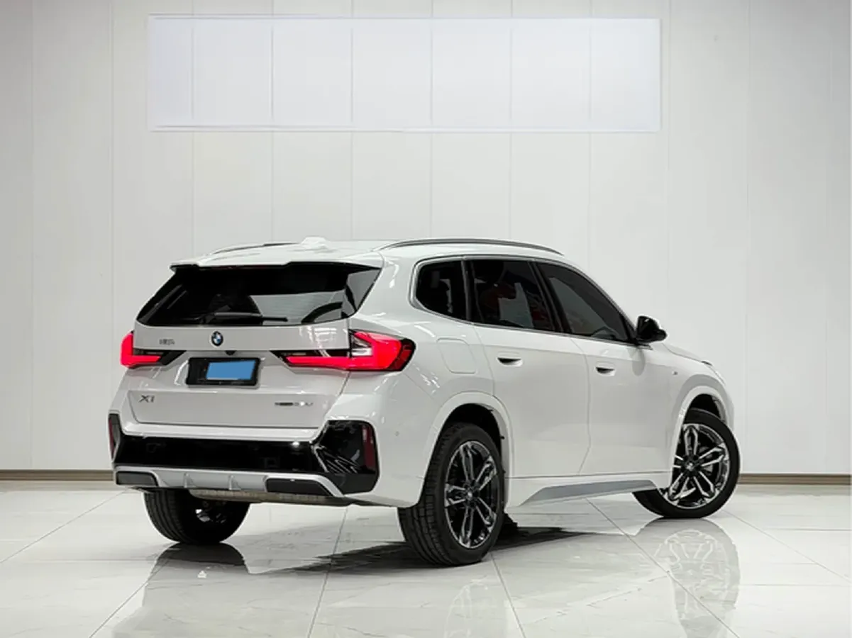 2023 BMW X1 2.0T 204HP L4 7DCT,autocango,china used car exporter,china ev exporter,chinese used car exporter,chinese used ev exporter
