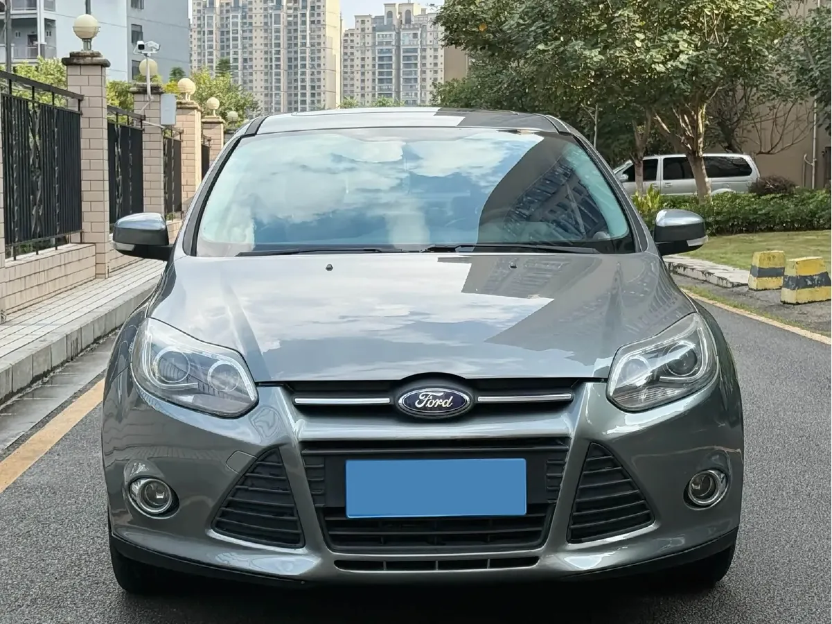 2012 Ford Focus 1.6L 125HP L4 6DCT,autocango,china used car exporter,china ev exporter,chinese used car exporter,chinese used ev exporter
