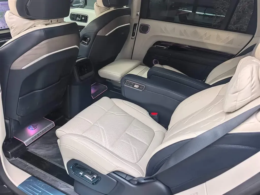 2025 Zeekr 9X 2.0T 279HP L4 1DHT PHEV,autocango,china used car exporter,china ev exporter,chinese used car exporter,chinese used ev exporter