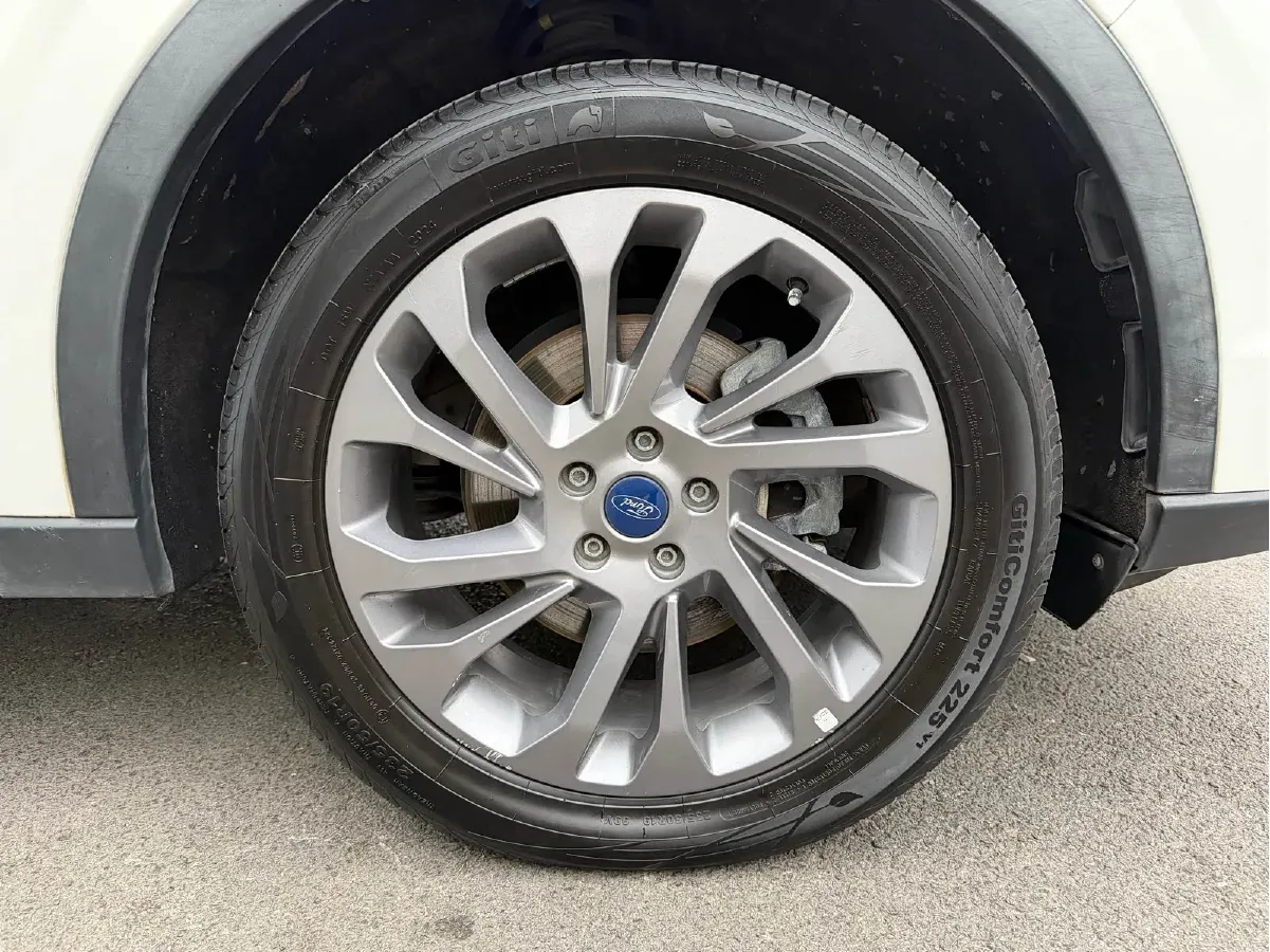 2021 Ford Equator 2.0T 224HP L4 6DCT,autocango,china used car exporter,china ev exporter,chinese used car exporter,chinese used ev exporter