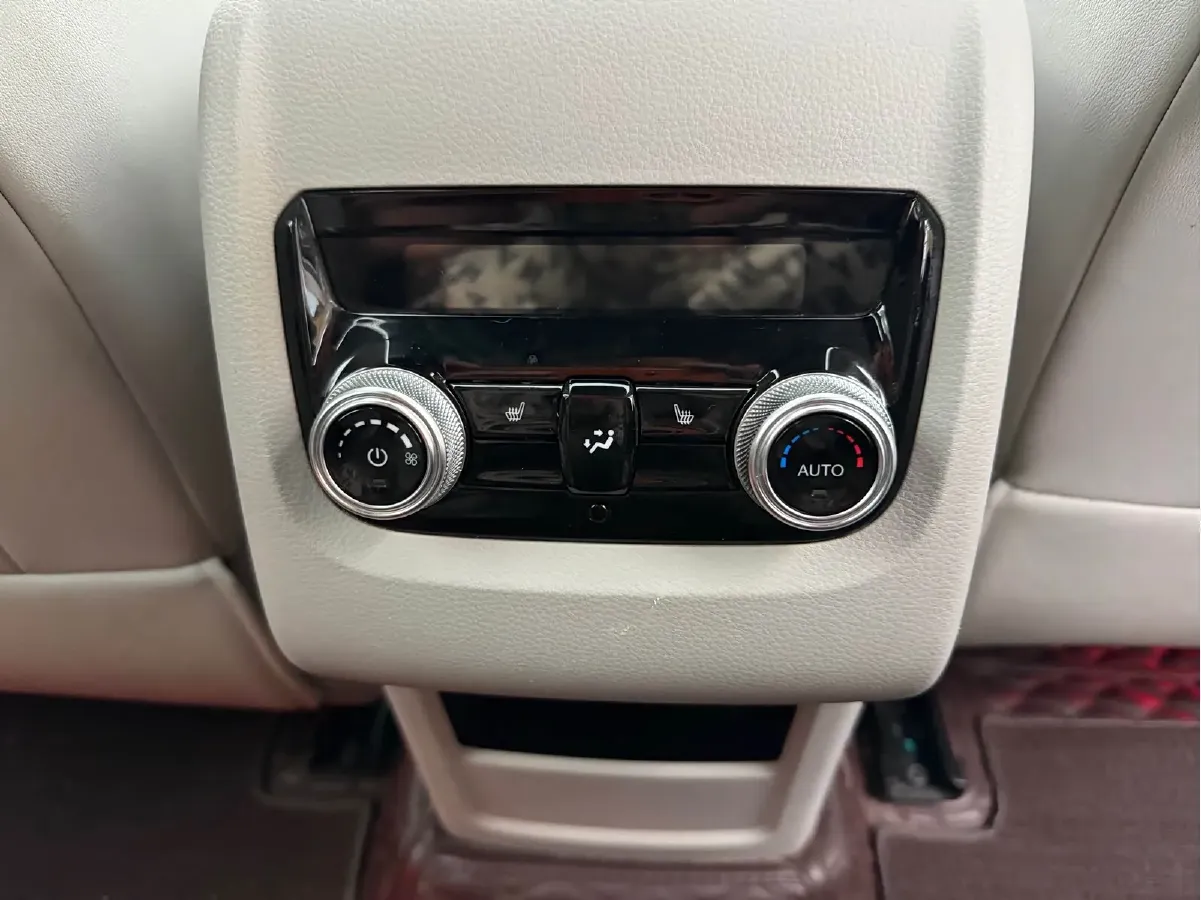 2021 Ford Equator 2.0T 224HP L4 6DCT,autocango,china used car exporter,china ev exporter,chinese used car exporter,chinese used ev exporter