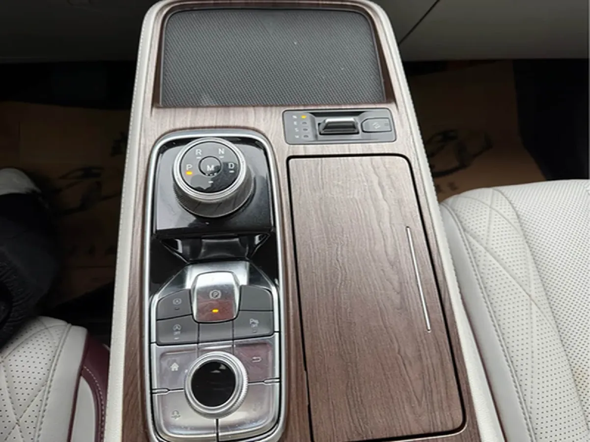 2021 Ford Equator 2.0T 224HP L4 6DCT,autocango,china used car exporter,china ev exporter,chinese used car exporter,chinese used ev exporter