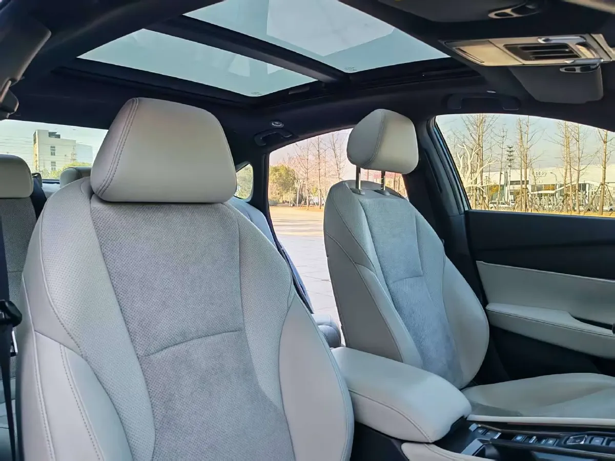 2023 Honda Inspire 2.0L 148HP L4 E-CVT PHEV,autocango,china used car exporter,china ev exporter,chinese used car exporter,chinese used ev exporter