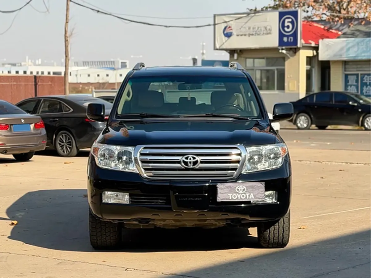 2012 Toyota Land Cruiser 4.0L 275HP V6 5AT,autocango,china used car exporter,china ev exporter,chinese used car exporter,chinese used ev exporter