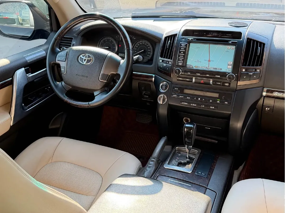 2012 Toyota Land Cruiser 4.0L 275HP V6 5AT,autocango,china used car exporter,china ev exporter,chinese used car exporter,chinese used ev exporter
