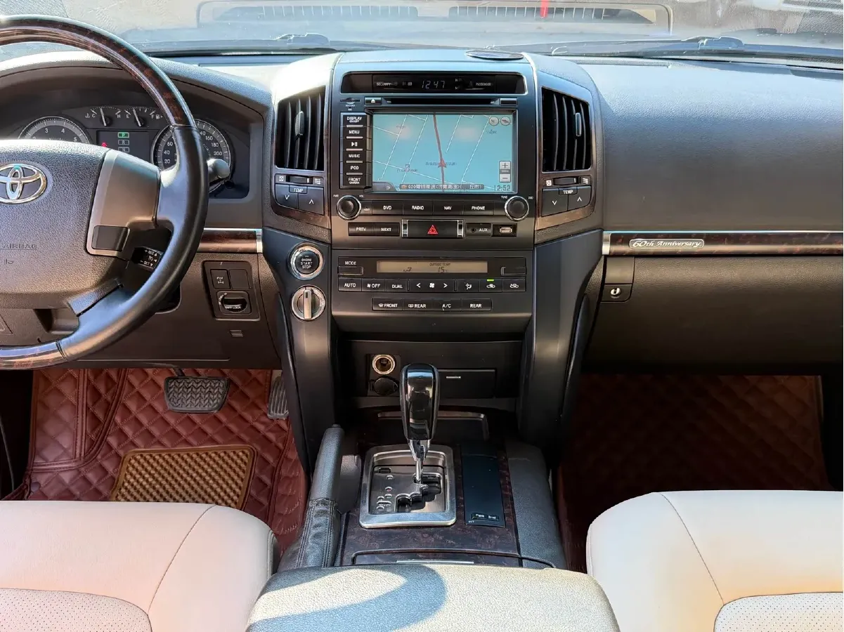 2012 Toyota Land Cruiser 4.0L 275HP V6 5AT,autocango,china used car exporter,china ev exporter,chinese used car exporter,chinese used ev exporter