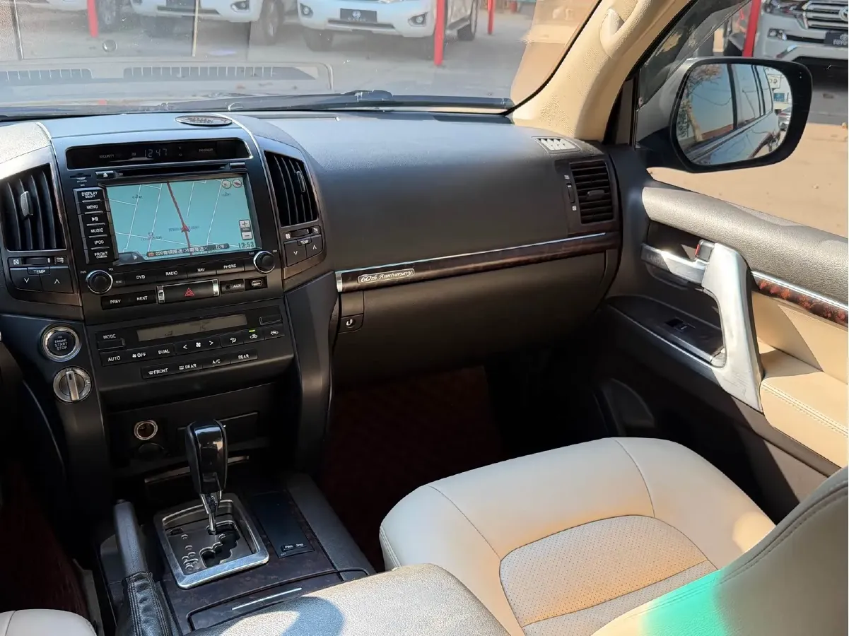 2012 Toyota Land Cruiser 4.0L 275HP V6 5AT,autocango,china used car exporter,china ev exporter,chinese used car exporter,chinese used ev exporter