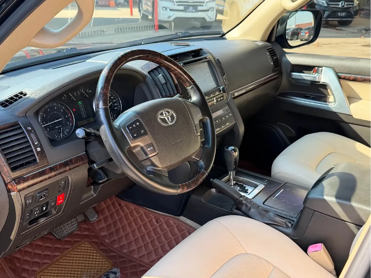 2012 Toyota Land Cruiser 4.0L 275HP V6 5AT,autocango,china used car exporter,china ev exporter,chinese used car exporter,chinese used ev exporter