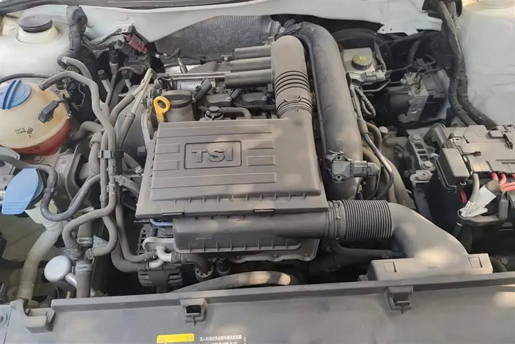 2017 Volkswagen Gran Lavida 1.2T 110HP L4 7DCT,autocango,china used car exporter,china ev exporter,chinese used car exporter,chinese used ev exporter