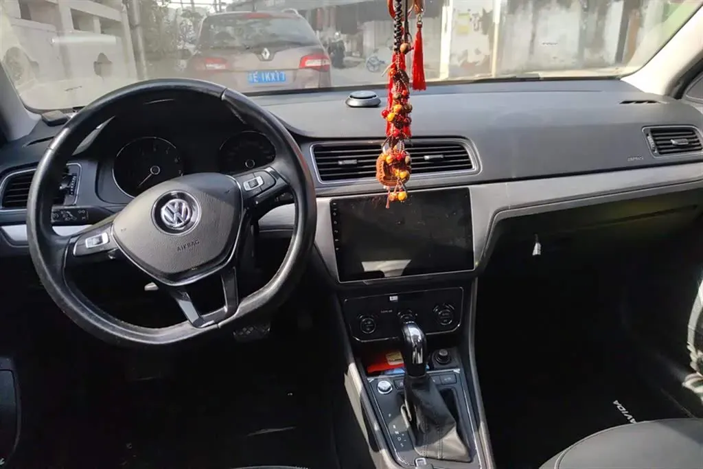 2017 Volkswagen Gran Lavida 1.2T 110HP L4 7DCT,autocango,china used car exporter,china ev exporter,chinese used car exporter,chinese used ev exporter