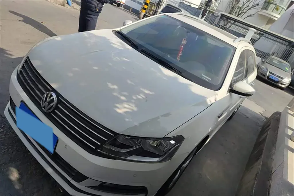 2017 Volkswagen Gran Lavida 1.2T 110HP L4 7DCT,autocango,china used car exporter,china ev exporter,chinese used car exporter,chinese used ev exporter