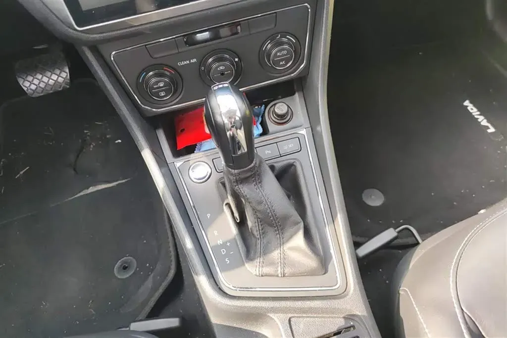 2017 Volkswagen Gran Lavida 1.2T 110HP L4 7DCT,autocango,china used car exporter,china ev exporter,chinese used car exporter,chinese used ev exporter