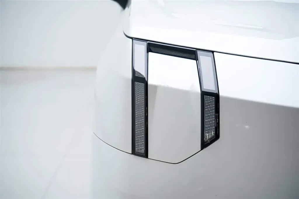 2022 Zeekr 009 BEV 116KWH,autocango,china used car exporter,china ev exporter,chinese used car exporter,chinese used ev exporter