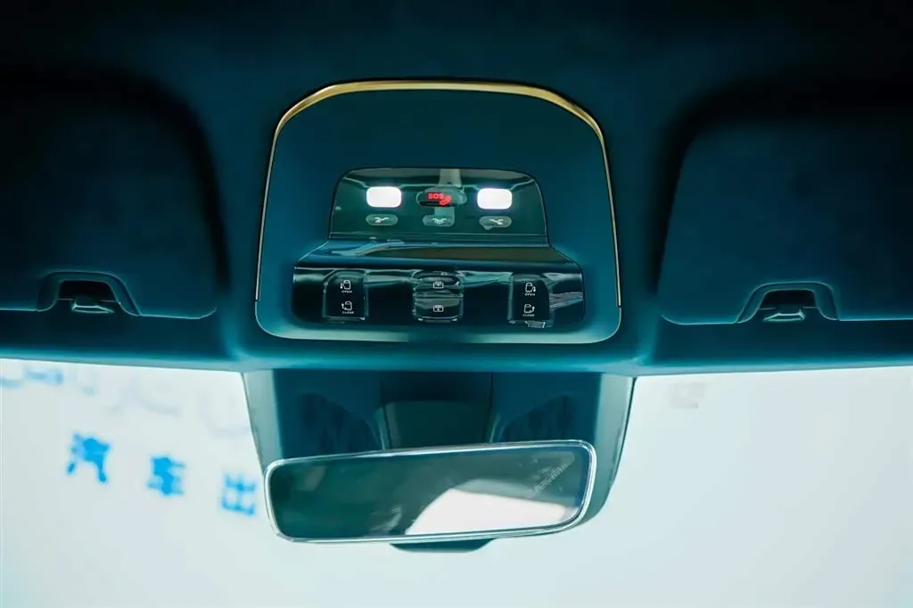 2022 Zeekr 009 BEV 116KWH,autocango,china used car exporter,china ev exporter,chinese used car exporter,chinese used ev exporter