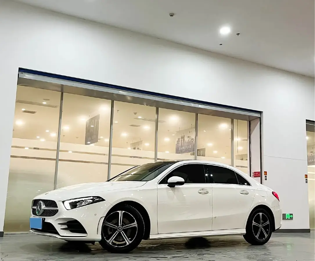 2022 Mercedes-Benz A Class 1.3T 163HP L4 7DCT