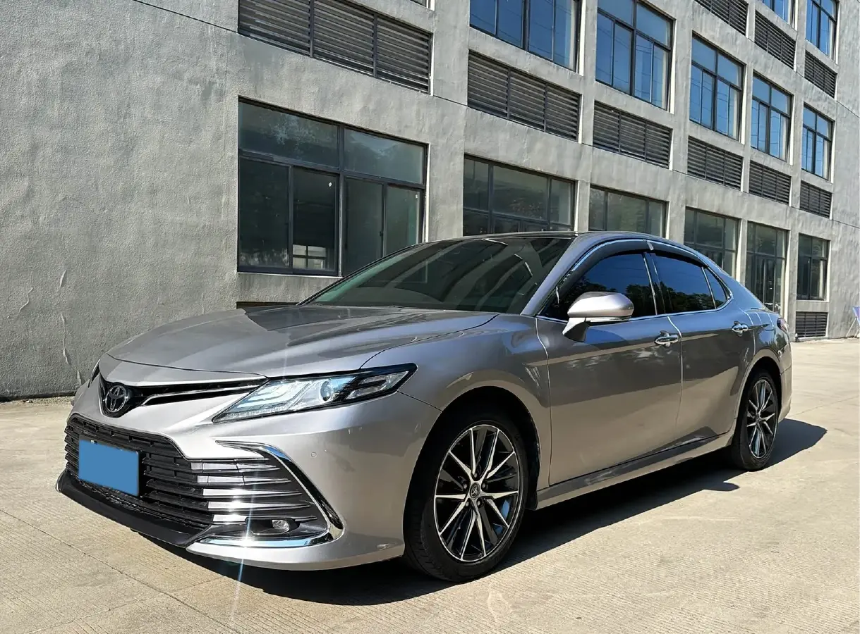 2021 Toyota Camry 2.5L 209HP L4 8AT