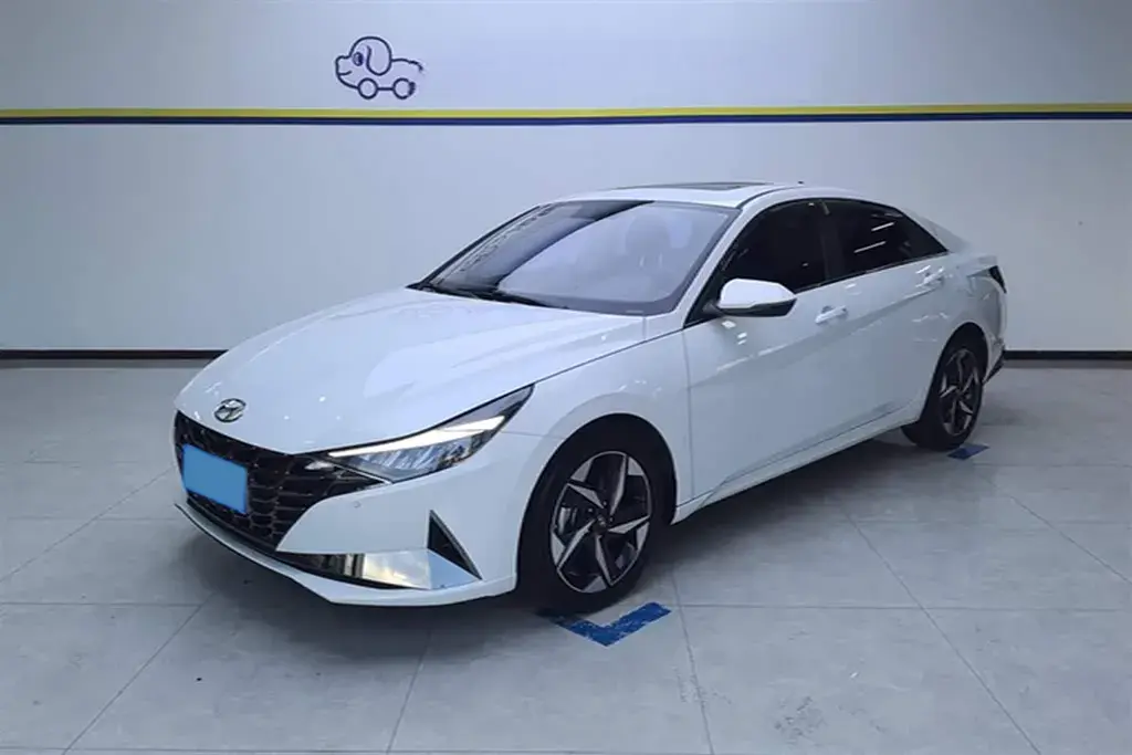 2022 Hyundai Elantra 1.5L 115HP L4 CVT