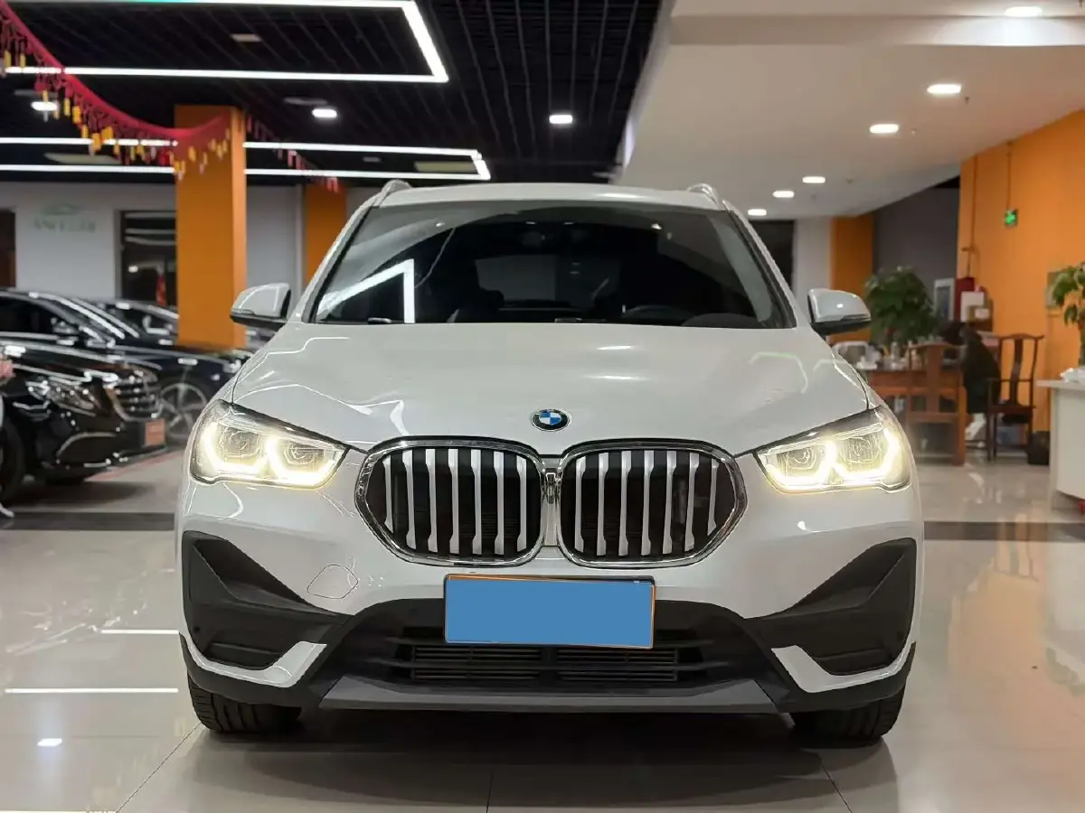 2022 BMW X1 2.0T 192HP L4 7DCT