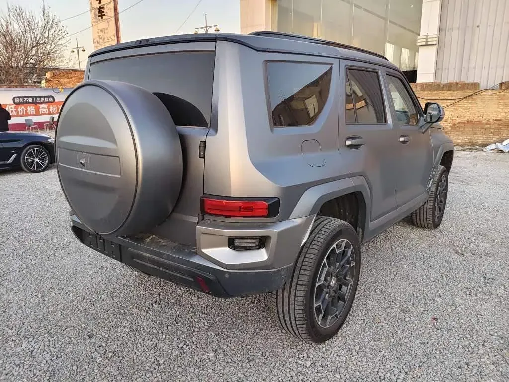 2024 Tank 700 3.0T 360HP V6 9AT PHEV 37.1KWH,autocango,china used car exporter,china ev exporter,chinese used car exporter,chinese used ev exporter