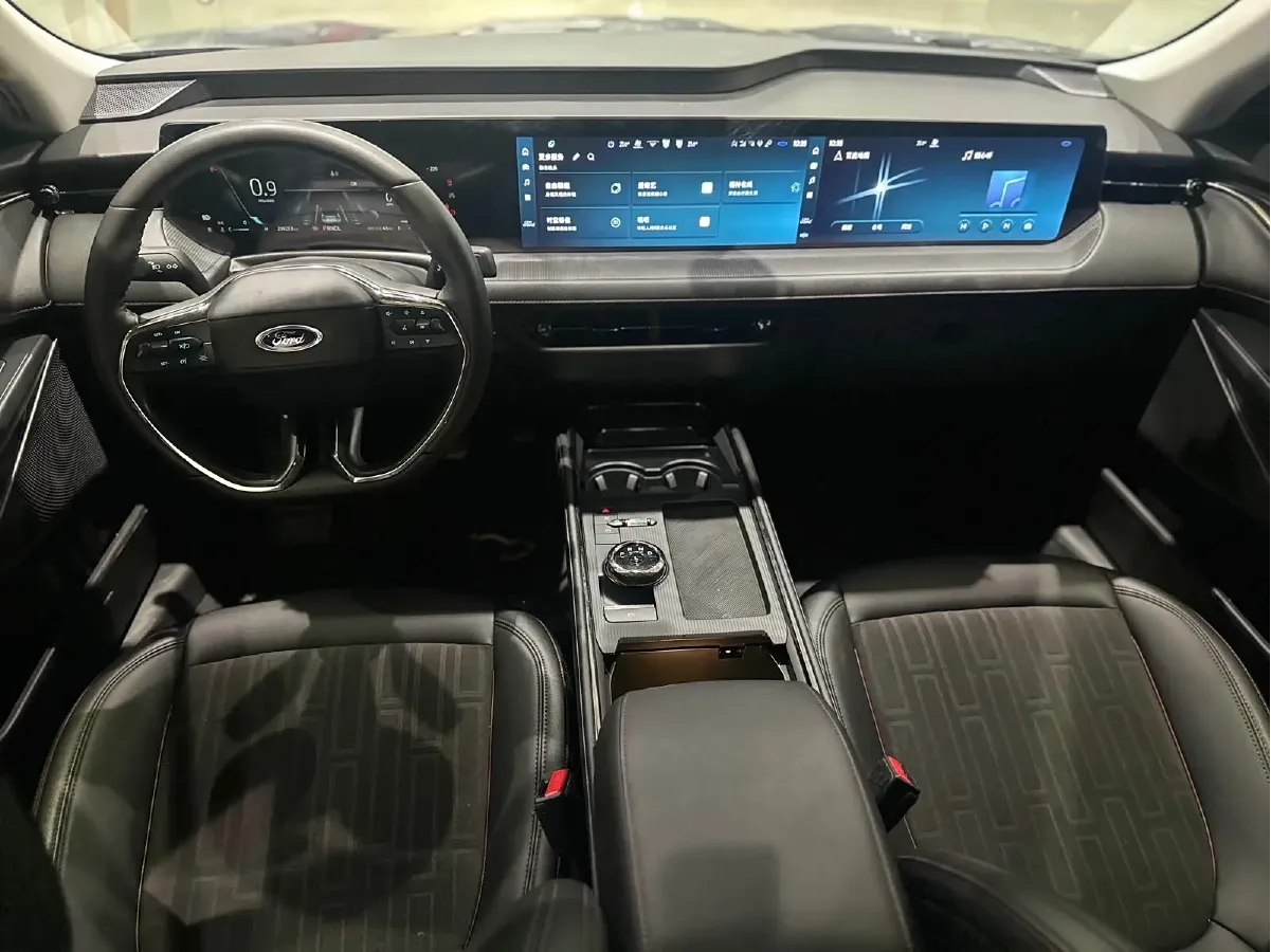 2023 Ford Mondeo 2.0T 254HP L4 8AT,autocango,china used car exporter,china ev exporter,chinese used car exporter,chinese used ev exporter