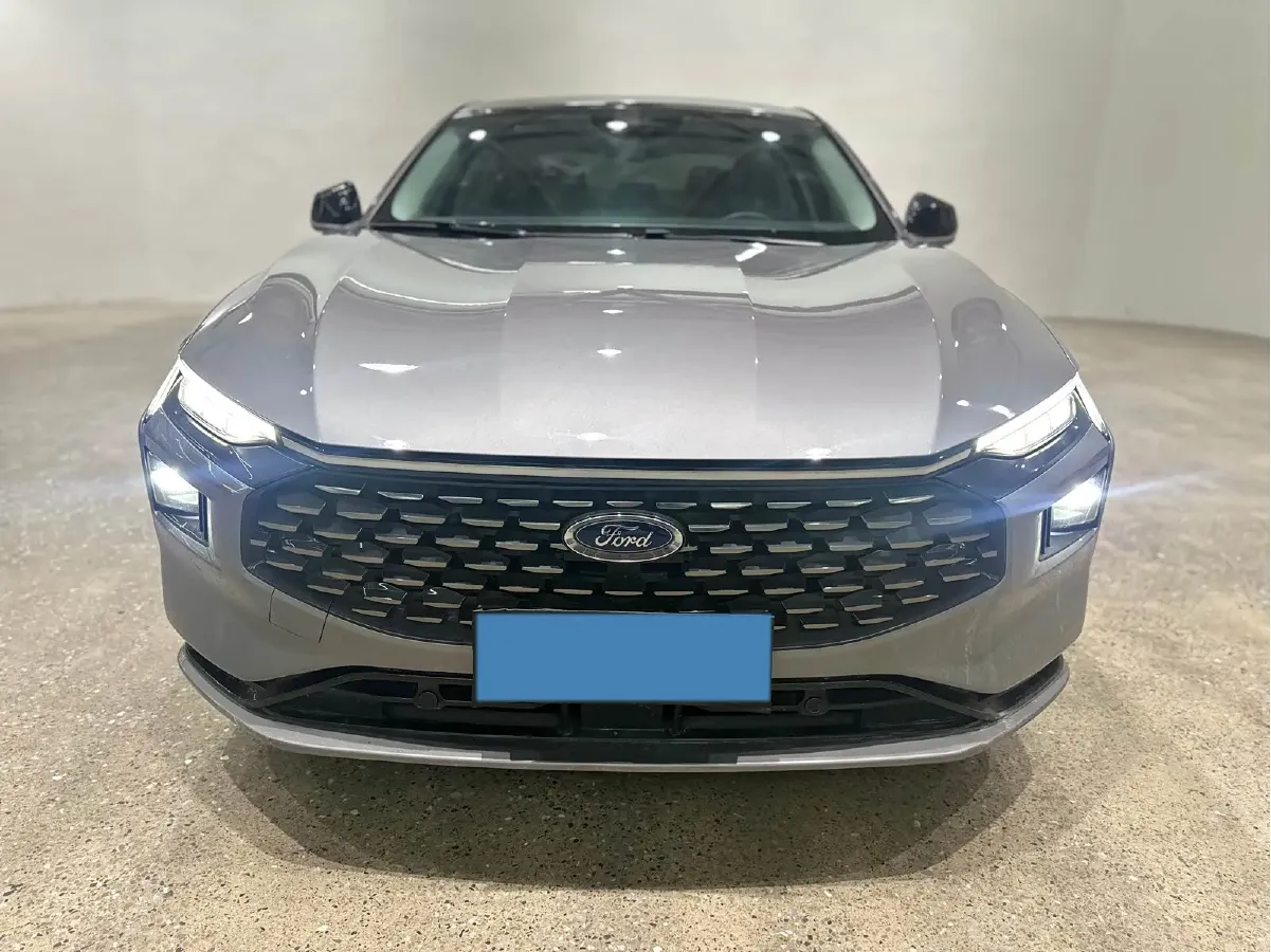 2023 Ford Mondeo 2.0T 254HP L4 8AT,autocango,china used car exporter,china ev exporter,chinese used car exporter,chinese used ev exporter