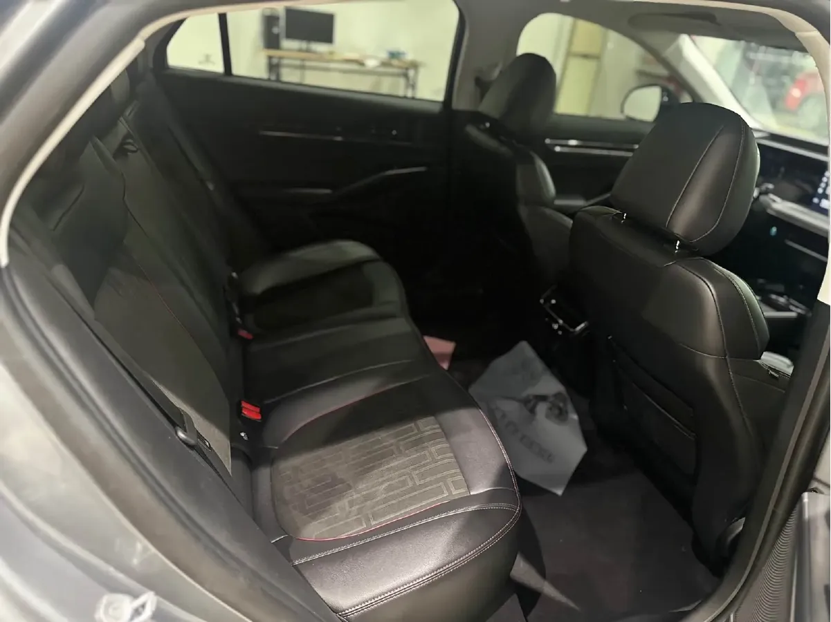 2023 Ford Mondeo 2.0T 254HP L4 8AT,autocango,china used car exporter,china ev exporter,chinese used car exporter,chinese used ev exporter