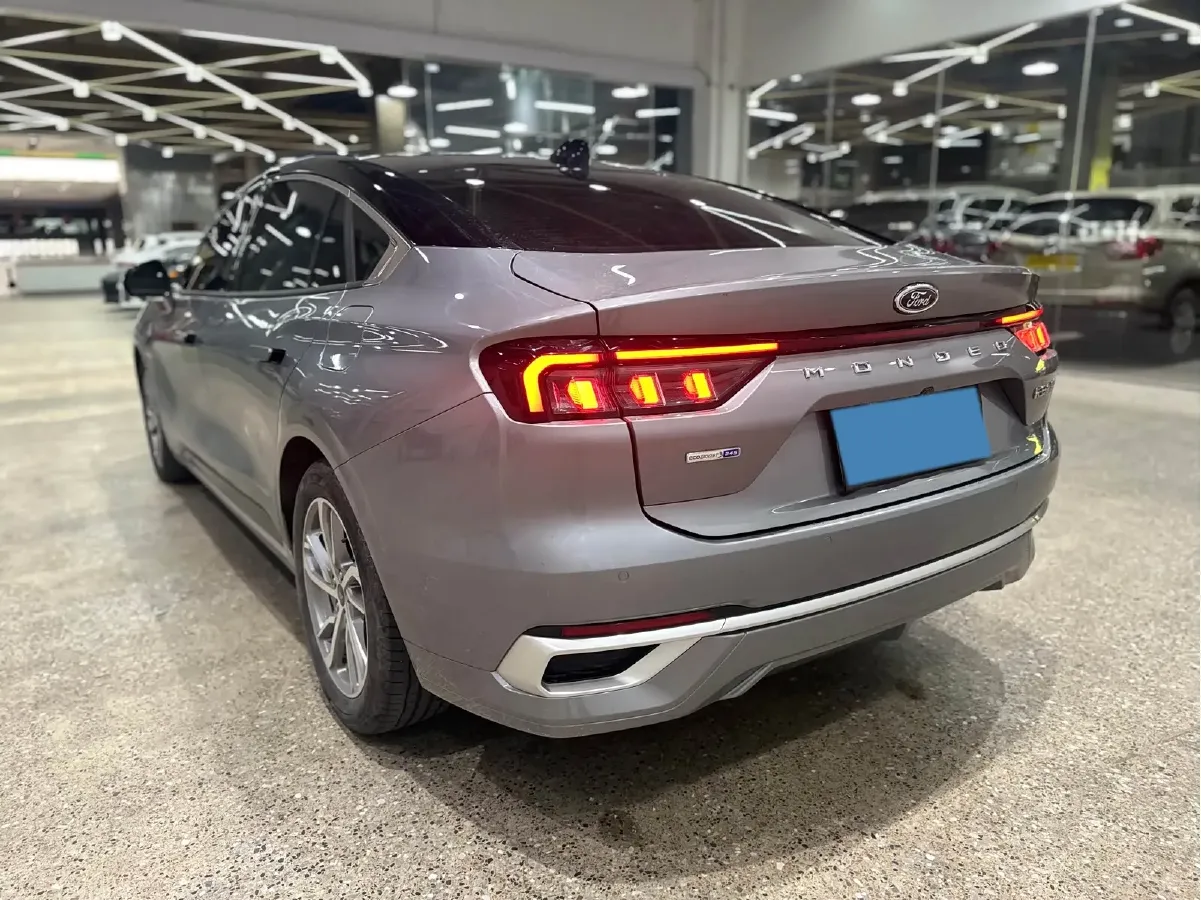 2023 Ford Mondeo 2.0T 254HP L4 8AT,autocango,china used car exporter,china ev exporter,chinese used car exporter,chinese used ev exporter