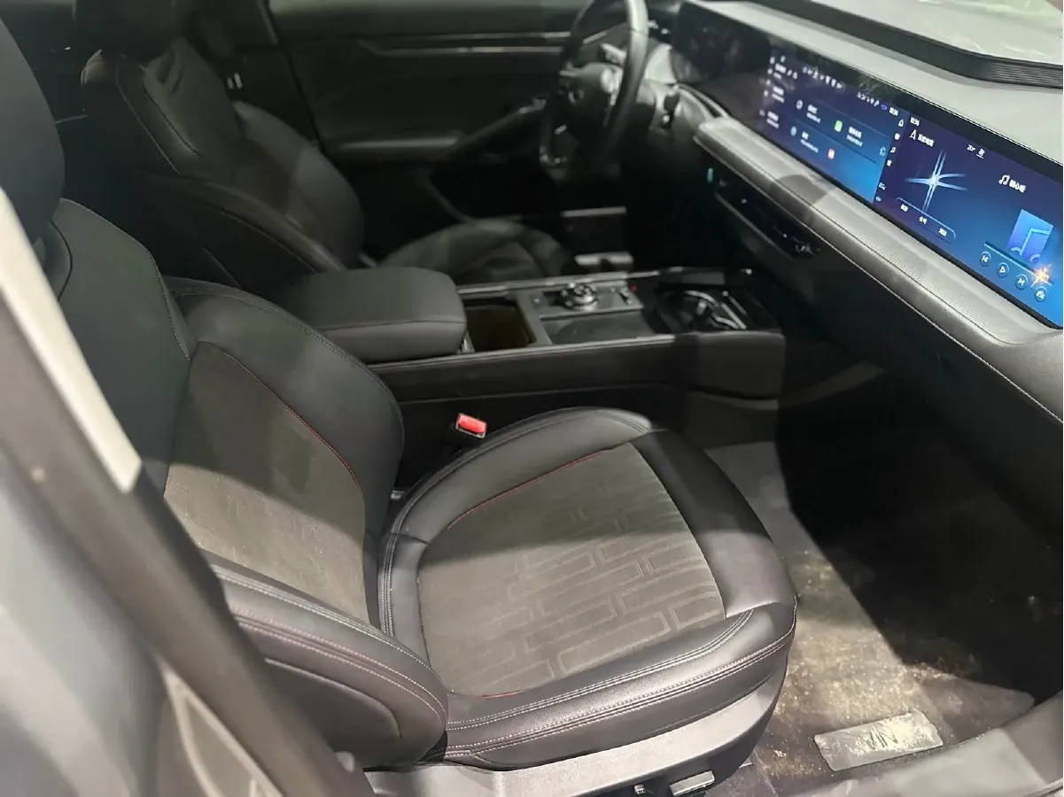 2023 Ford Mondeo 2.0T 254HP L4 8AT,autocango,china used car exporter,china ev exporter,chinese used car exporter,chinese used ev exporter