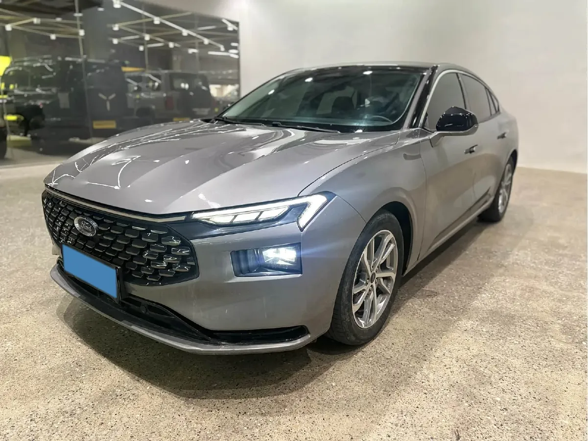 2023 Ford Mondeo 2.0T 254HP L4 8AT,autocango,china used car exporter,china ev exporter,chinese used car exporter,chinese used ev exporter